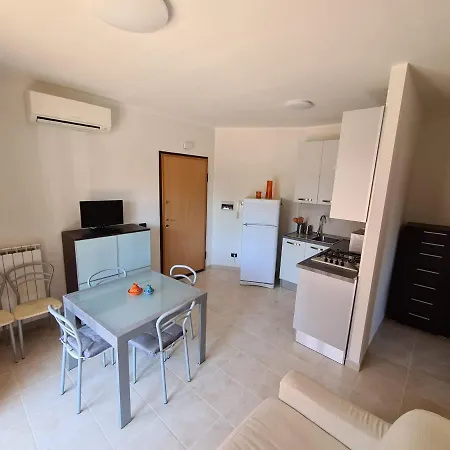 Casa Vacanze Debora דירה *