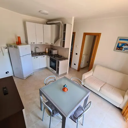 Casa Vacanze Debora דירה אלבה אדריאטיקה